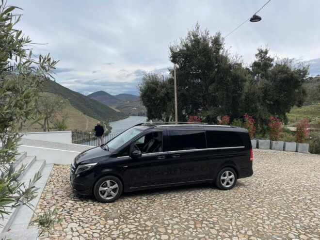 BRAGA: TOUR HD BRAGA MERCEDES V EXT LONG - Transportation & Inclusions