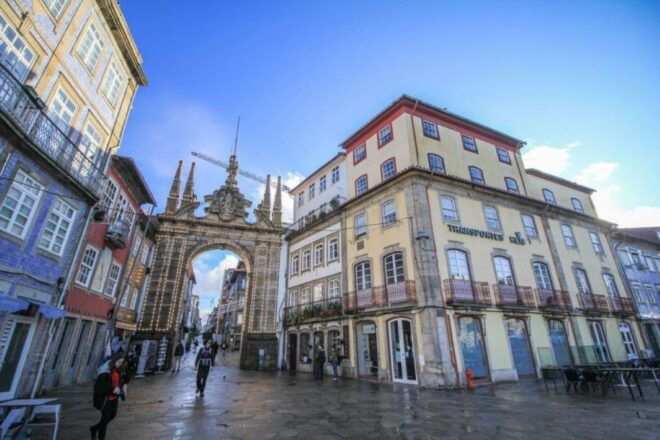 BRAGA: TOUR HD BRAGA SEDAN - Tour Description