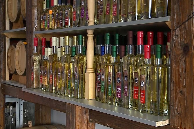 Bran Castle, Rasnov Fortress and Palinca Distillery Day Trip From Brasov - Traveler Reviews
