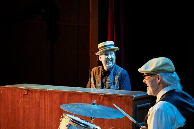 Branson Comedy Bash Dinner Show - Bransons Best Comedy - Who Is This Show Best For?