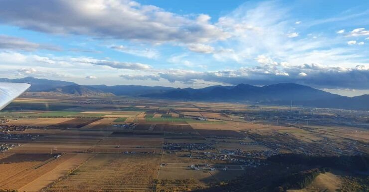Brasov: Glider Flight Experience at Sanpetru Airfield - Key Points