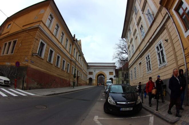 Brasov: Guided City Walking Tour With Wine - Booking Information