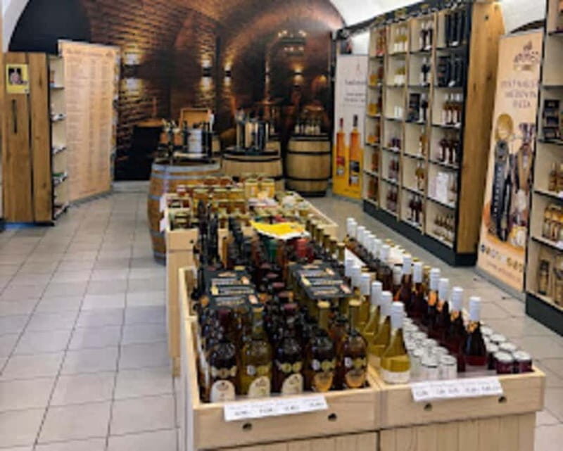 Bratislava: 30 Minute Mead and Honey Tasting Experience - The Souvenir Pack and Lasting Memories