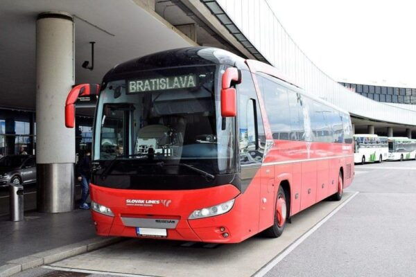 Bratislava: Bus Transfer To/From Vienna Airport - Customer Reviews