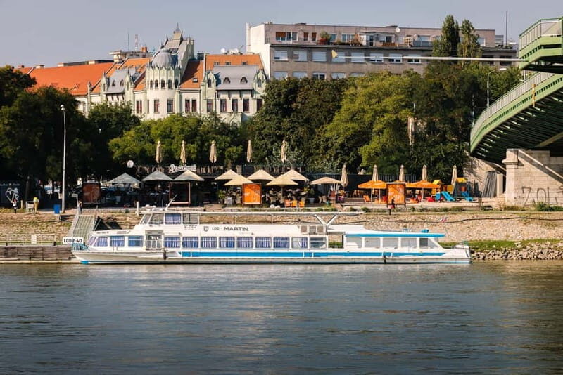 Bratislava: Panorama Cruise with Unlimited Prosecco - A closer look at the Bratislava panorama cruise experience
