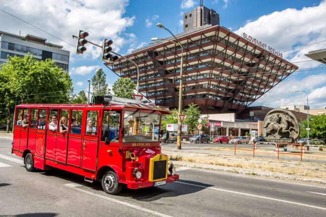 Bratislava: Sightseeing Bus Tour and City Cruise - Customer Feedback