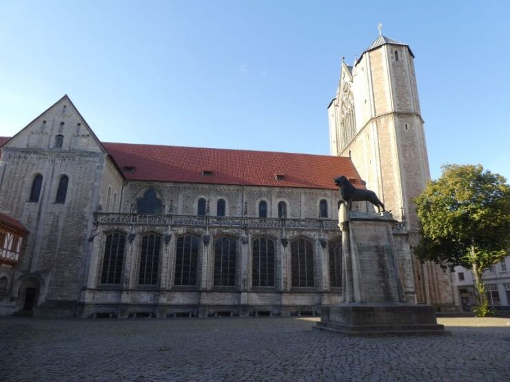 Braunschweig: Private City Walking Tour With Certified Guide - Tour Details