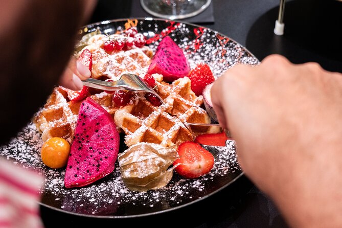 Breakfast in the Wintergarten Varieté Theater in Berlin - Common Questions