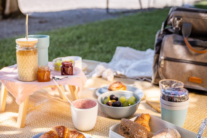Breakfast Picnic for 2 at Lake Lucerne - Inclusions and Picnic Set-up