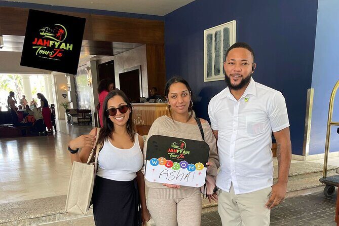 Breathless and secrets hotels private airport transfer services - Introduction to the Transfer Experience