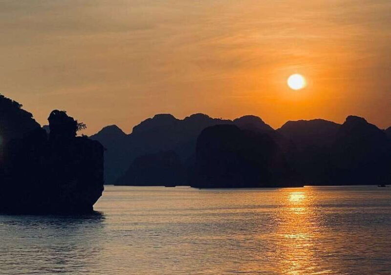 Breathtaking Lan Ha Bay Sunset Tours 2025 from Cat Ba Island - Introduction