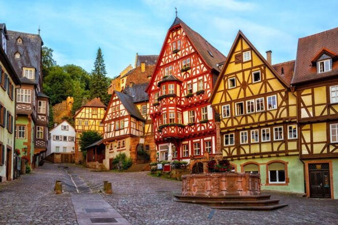 Breathtaking Pearls of Frankfurt – Walking Tour - Unique Experiences Await