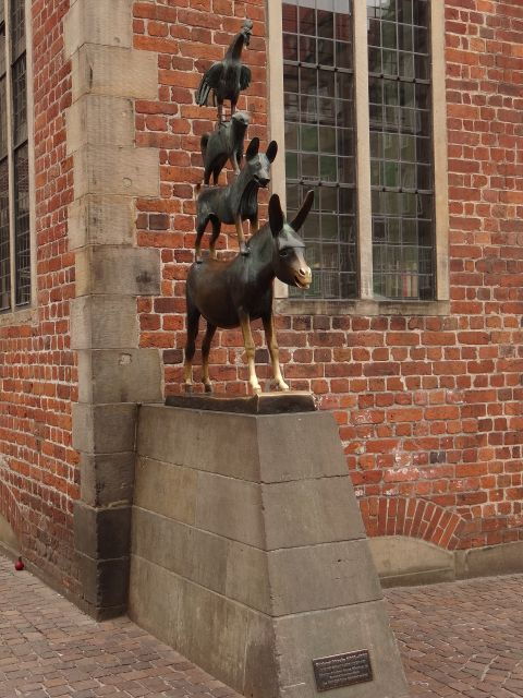 Bremen City Walk - Domshof Spit Stone and Gesche Margarethe Gottfried