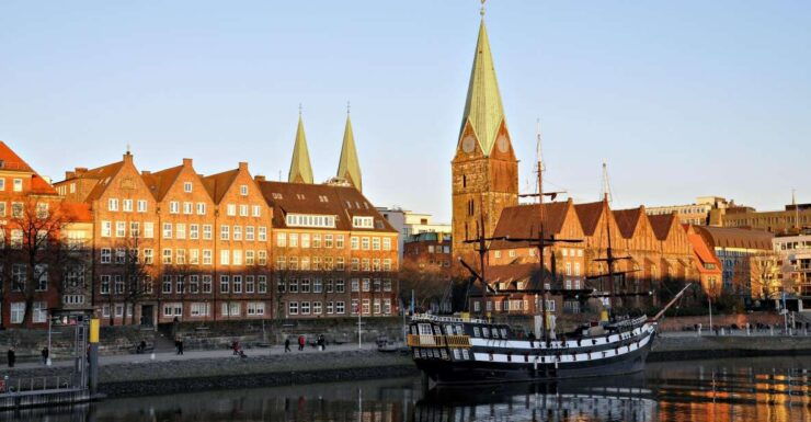 Bremen: Express Walk With a Local in 60 Minutes - Activity Details