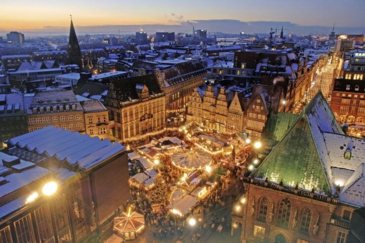 Bremen: Fairy Tale Christmas Guided Walking Tour in German - Experience