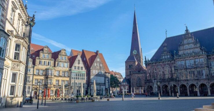 Bremen: Private Walking Tour With a Professional Guide - Duration and Availability