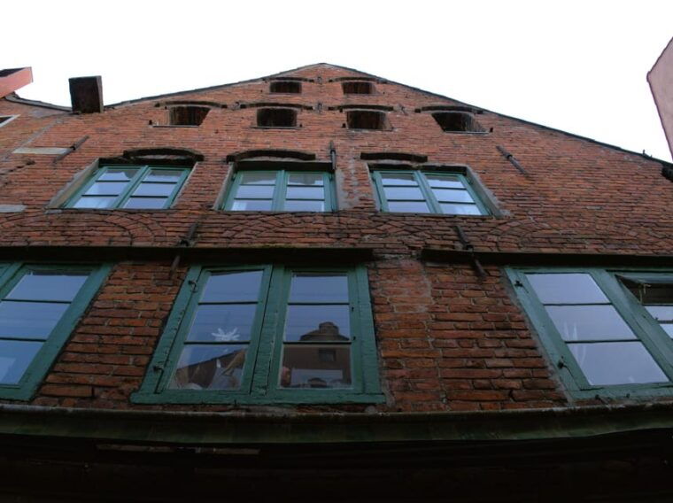 Bremen: Walking Tour of Historic Schnoor District - Practical Tips for Your Tour