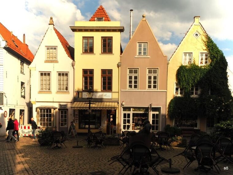 Bremen: Walking Tour of Historic Schnoor District - The Sum Up