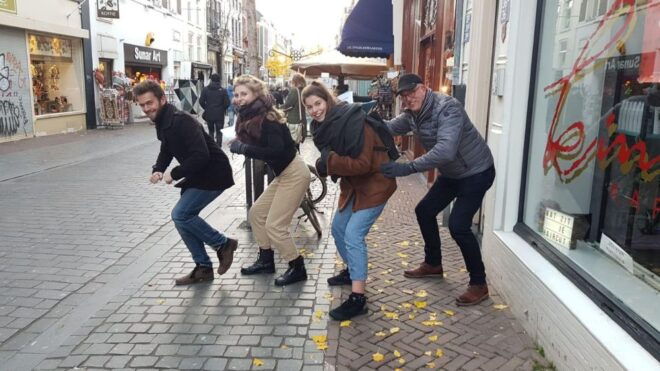 Bremen: Xmas Crime Game Interactive Self-Guided Tour - Explore Bremens City Center
