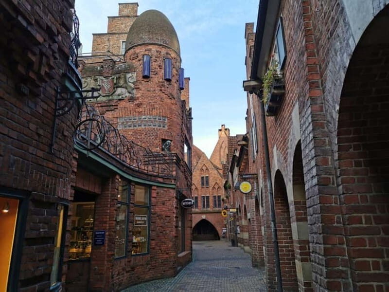 Bremen's old town: highlights of the historic city center - The Value of a Guided Tour in Bremen’s Old Town