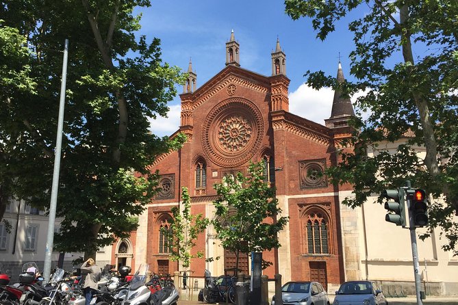 Brera District & Pinacoteca 2-Hours Guided Experience With Entrance Tickets Included - Additional Tips and Recommendations for Visitors