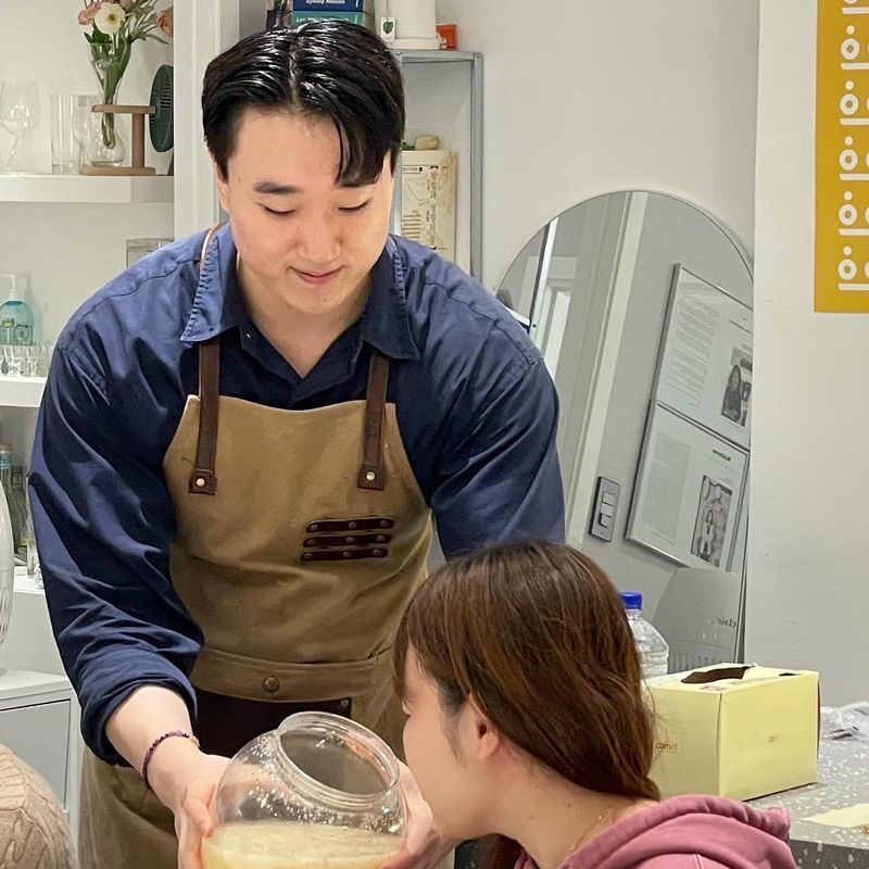Brewing Makgeolli Experience(Traditional Rice Wine) in Seongsu - Drink Now, or Wait Five Days
