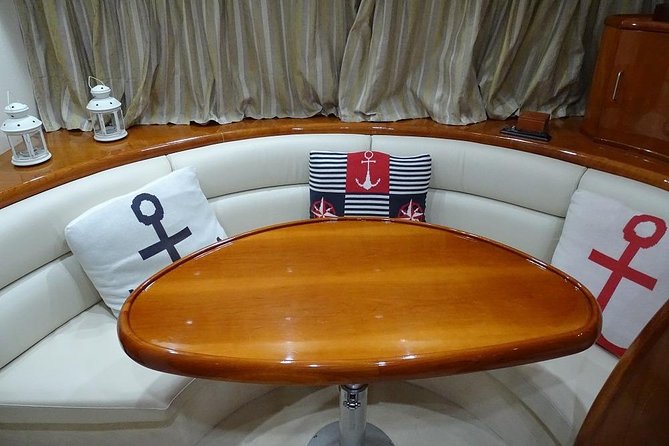 BRIDGE EXPERIENCE 2H - Private Yacht Rental in Porto - Common Questions