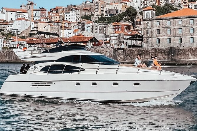 BRIDGES EXPERIENCE 2h-Private Yacht Tour in the City of Porto - Pricing and Availability