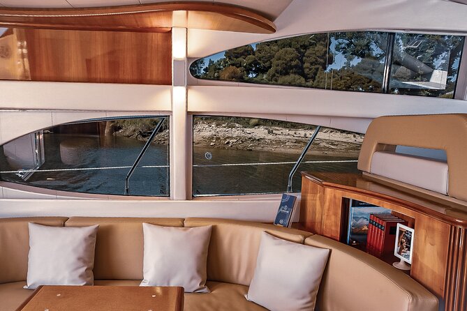 BRIDGES EXPERIENCE 2h-Private Yacht Tour in the City of Porto - Stunning Photos