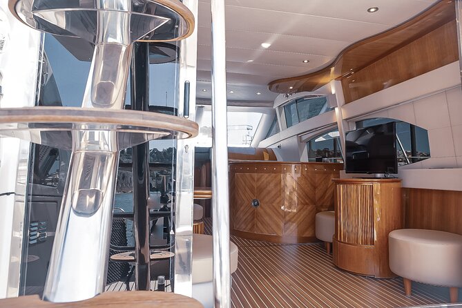 BRIDGES EXPERIENCE 2h-Private Yacht Tour in the City of Porto - Common Questions