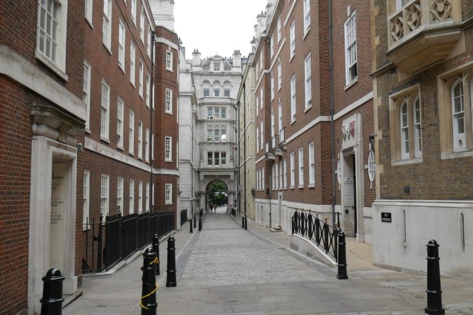 Bridget Jones Walking Tour of Locations - The Sum Up