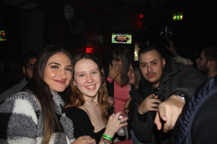 Brighton: Bar Crawl of Five Venues With Drink Deals & Shots - Experience Highlights
