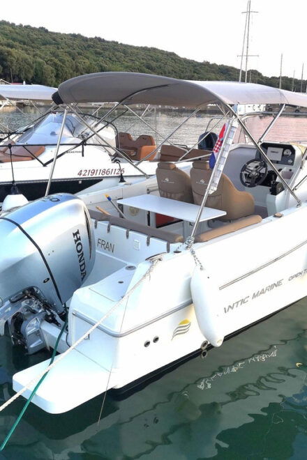 Brioni Private Sunset and Dolphin Boat Tour up to 11 People - Boat and Amenities