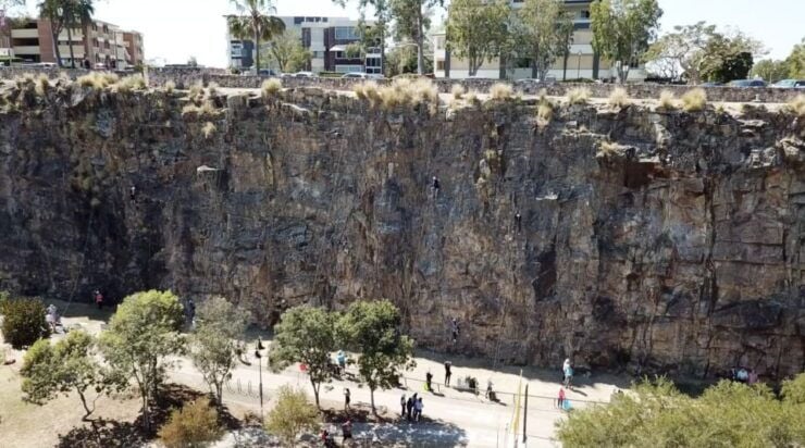 Brisbane City Twilight Abseil Adventure - Experience the Thrill of Twilight Abseiling