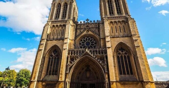 Bristol : Sightseeing Custom Tour With a Local Guide - Experience and Learning
