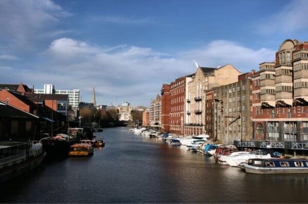 Bristol : Sightseeing Custom Tour With a Local Guide - Cancellation and Refund Policy