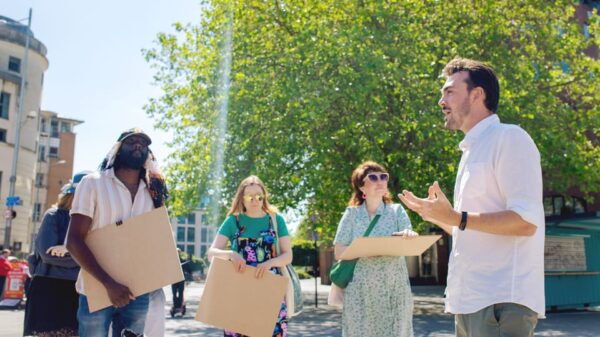 Bristol Sketching Tour for Beginners and Improvers - About the Tour Guide