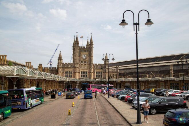 Bristol's Heritage and Suspension Bridge: Private Tour - Victoria Square and Its History