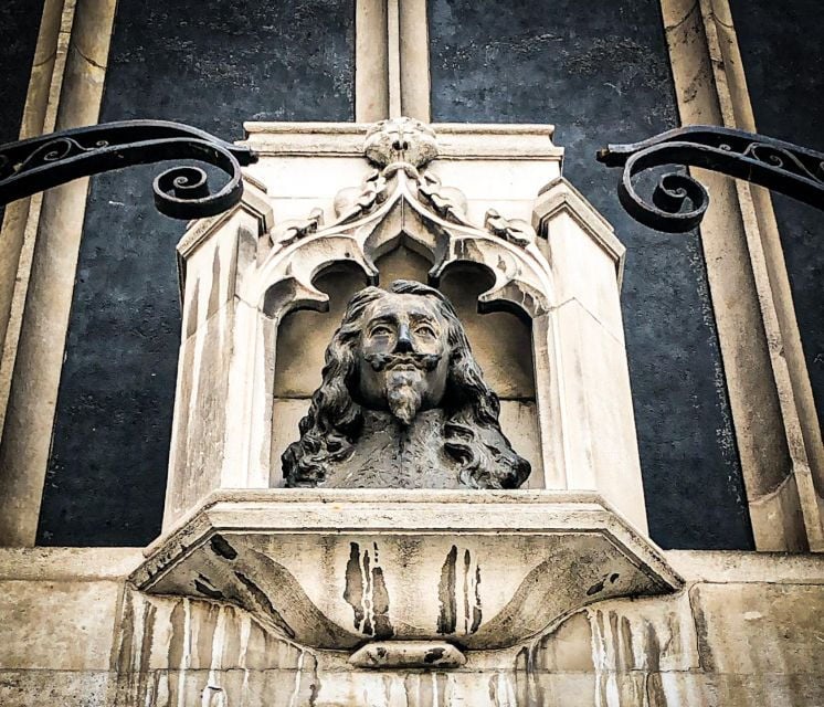 British Monarchy Walking Tour: Saxons to Windsors - In-Depth Breakdown of the Tour Experience