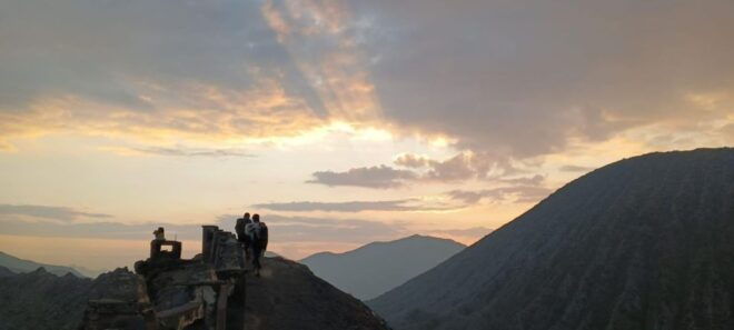Bromo Ijen Tour From Surabaya 3 Days 2 Night - Booking and Logistics Information