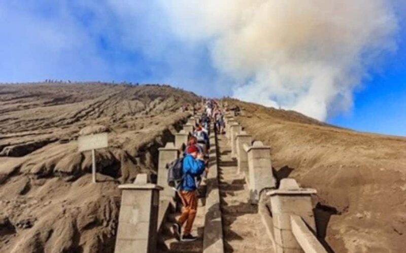 Bromo : Wonderfull Midnight Trip From Surabaya - Exploring the Midnight Journey to Mount Bromo