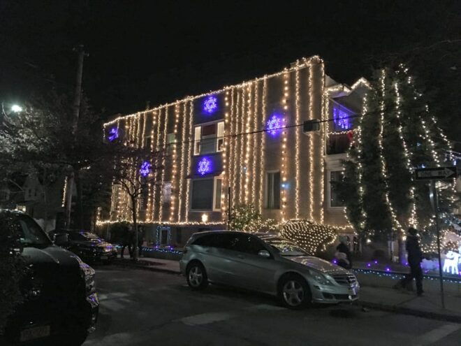 Brooklyn: 1.5-Hour Dyker Heights Christmas Lights Tour - Transportation Information