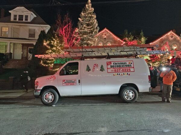 Brooklyn: 1.5-Hour Dyker Heights Christmas Lights Tour - Photography Opportunities