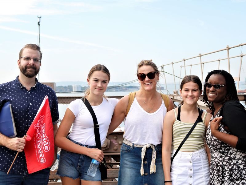 Brooklyn Bridge & DUMBO Neighborhood Tour - What the Brooklyn Bridge and DUMBO tour offers