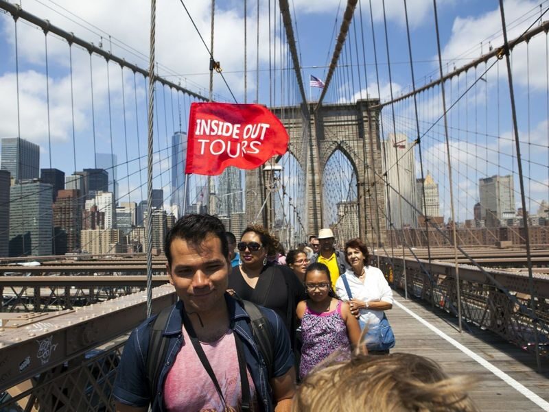 Brooklyn Bridge & DUMBO Neighborhood Tour - How the timing and group size shape the day