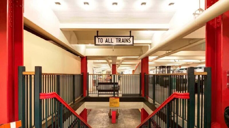 Brooklyn: Movie Locations Guided Tour with Entry Ticket - FAQs