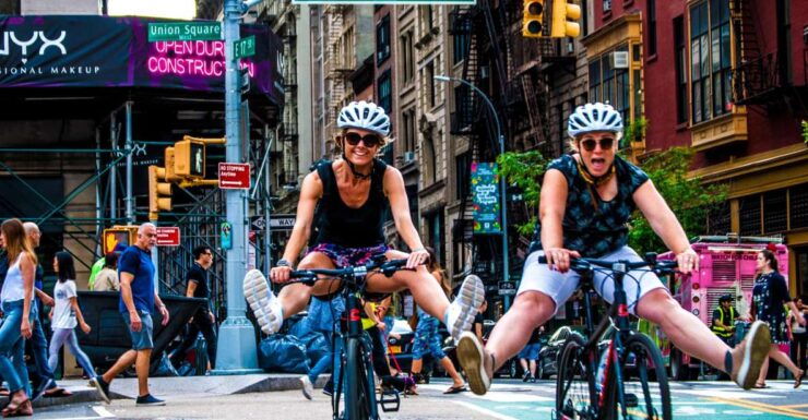 Brooklyn: Sightseeing Bike Tour With Local Guide - Tour Duration and Inclusions