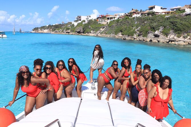 Brown Yacht 48ft Rental in Cancun for up to 15 People - What To Expect