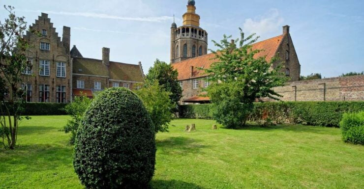 Bruges: Adornesdomain and Jerusalem Chapel Entry Tickets - Experience
