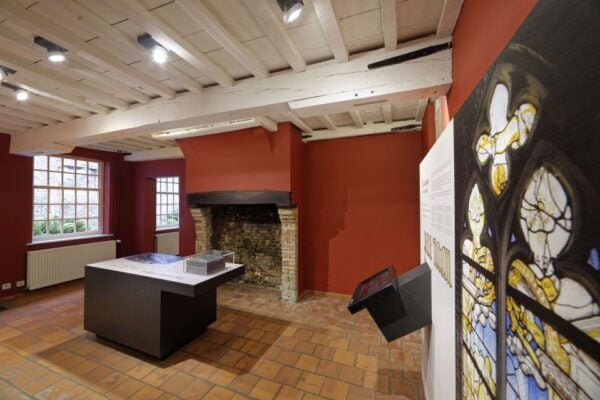 Bruges: Adornesdomain and Jerusalem Chapel Entry Tickets - Background